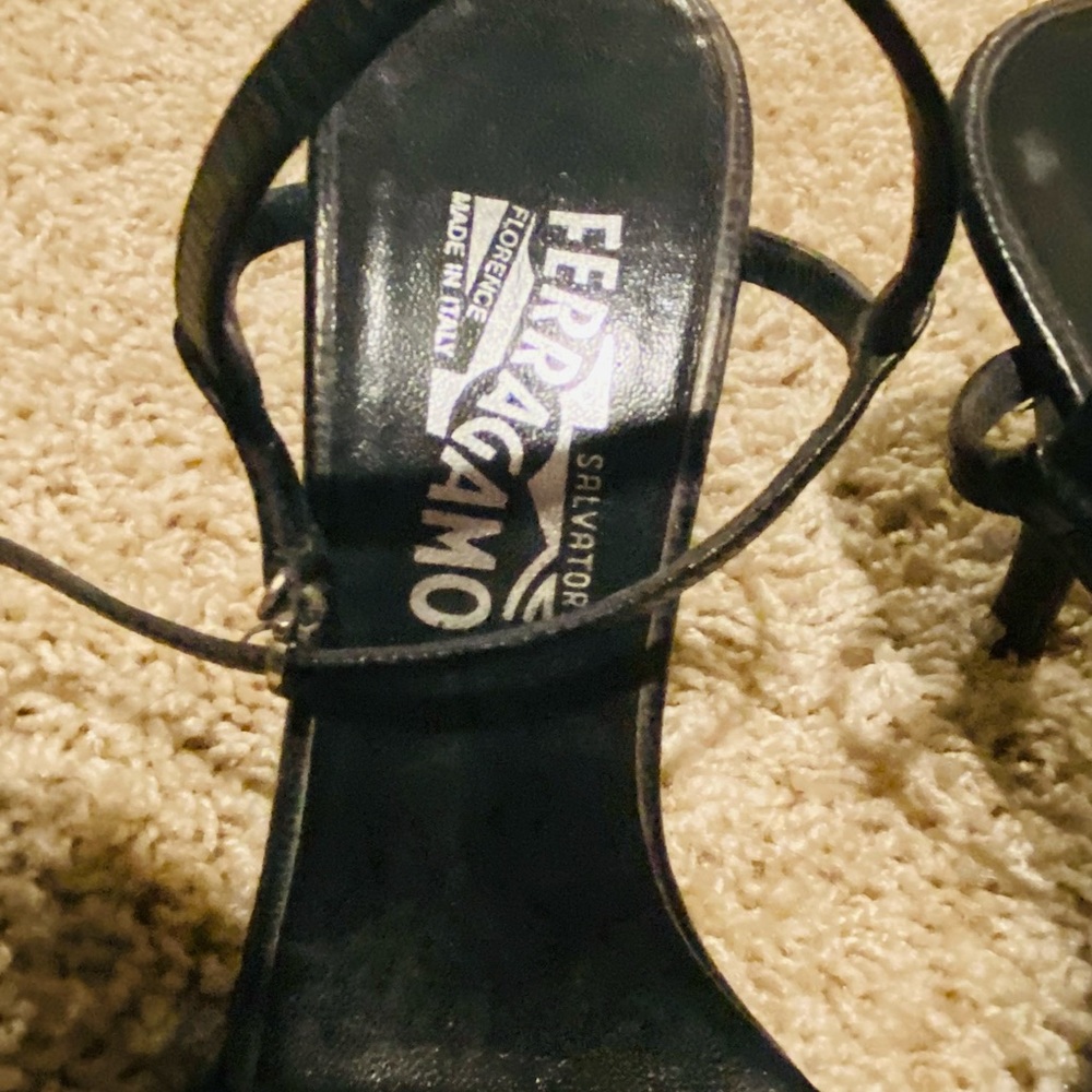 Salvatore Ferragamo woman size 7.5 black heels Authentic worn